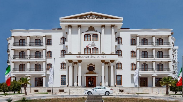 نمای ظاهری هتل سورینت مریم 