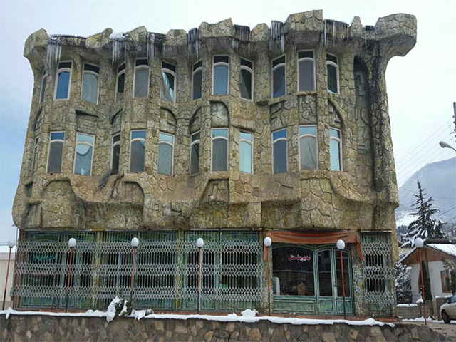 نمای ظاهری آپارتمان تخت جمشید 