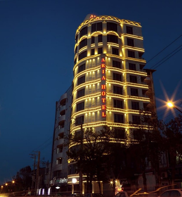 نمای ظاهری هتل آریا 
