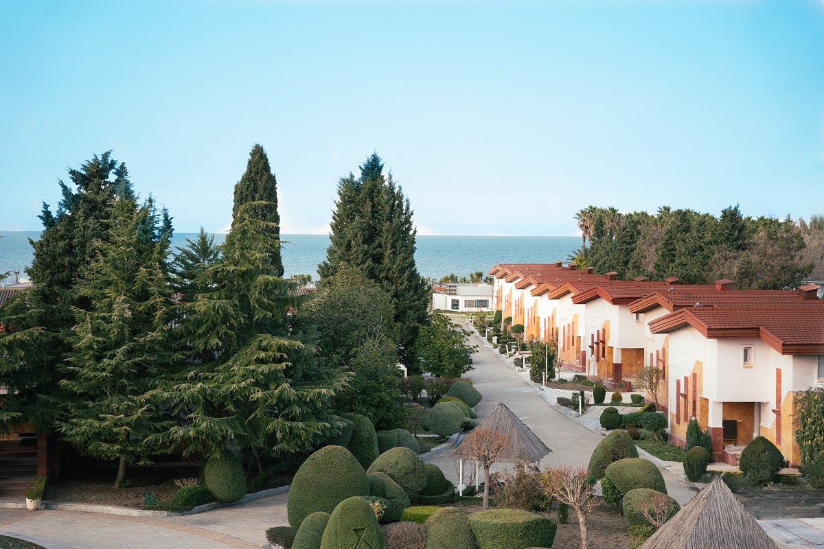 نمای ظاهری هتل مروارید خزر 