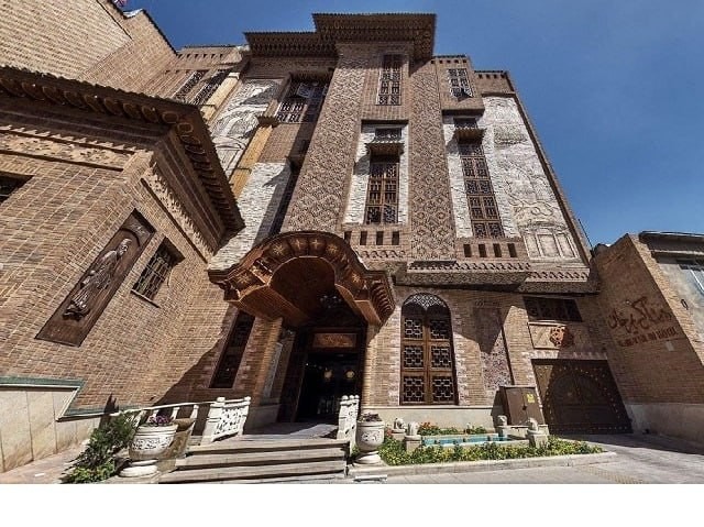 نمای ظاهری هتل کریم خان 