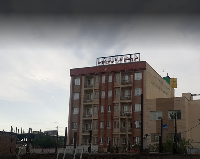 نمای ظاهری آپارتمان قهوه سوئی 