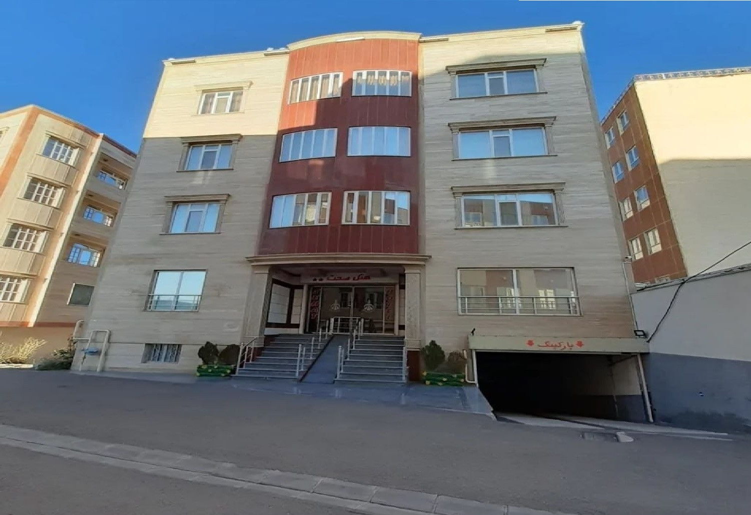 نمای ظاهری هتل صحت 