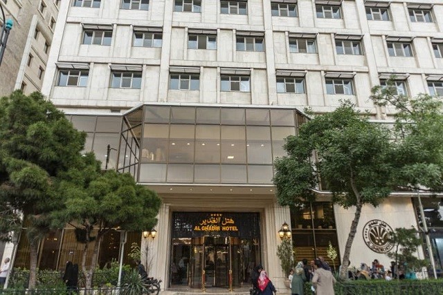 نمای ظاهری هتل الغدیر 