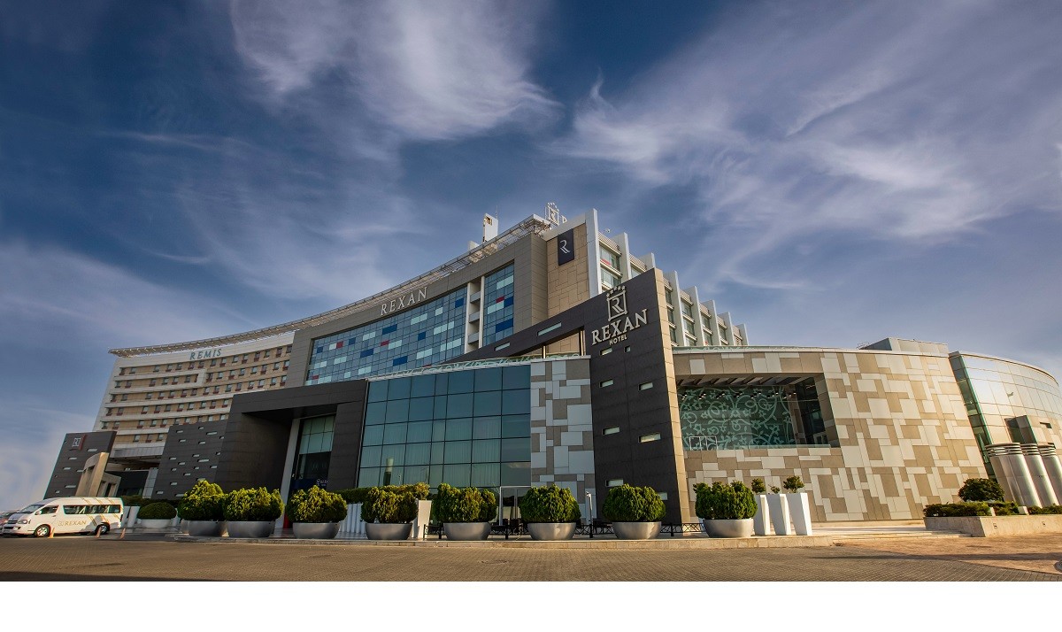 نمای ظاهری هتل رکسان(نووتل سابق) 