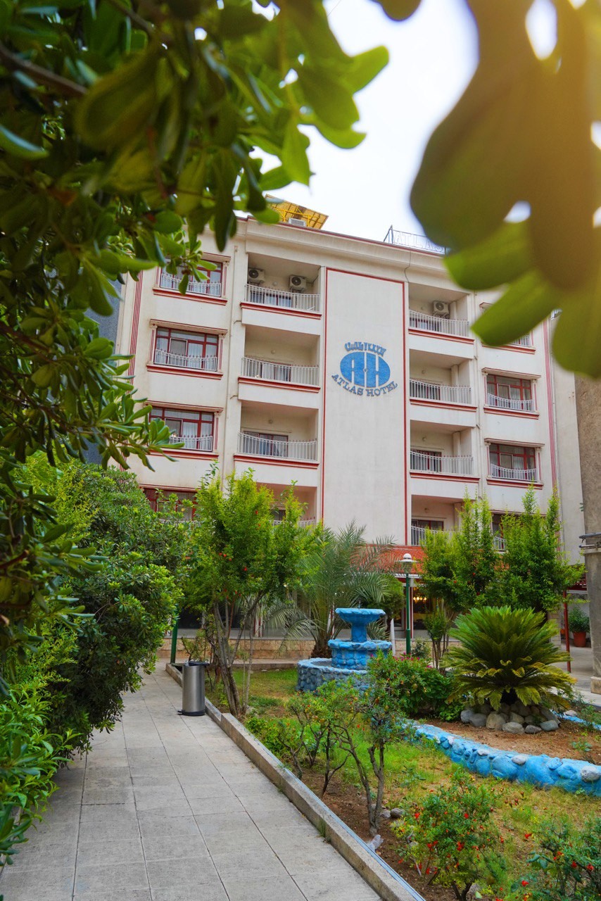نمای ظاهری هتل اطلس 
