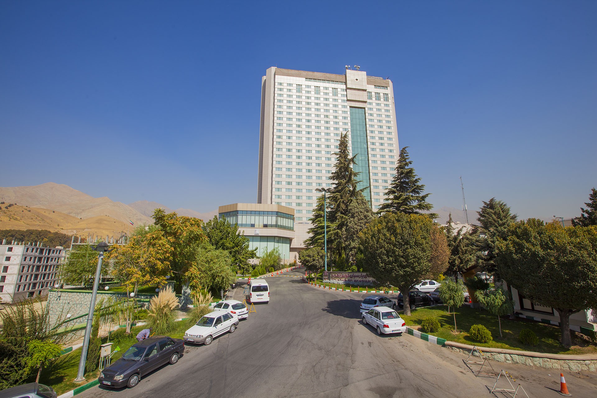 نمای ظاهری هتل آزادی 