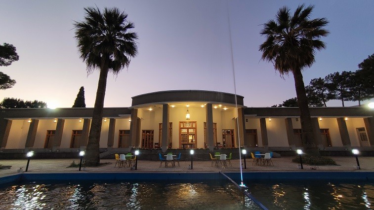 View of Apadana Hotel 