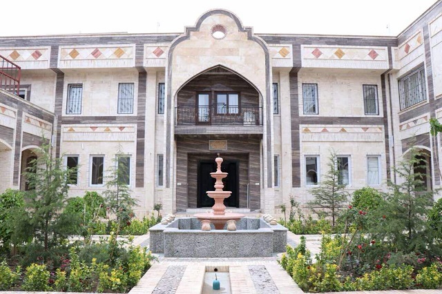 View of Arg Mohtasham Hotel 