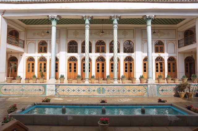 نمای ظاهری TraditionalHouse خانه  کشیش 