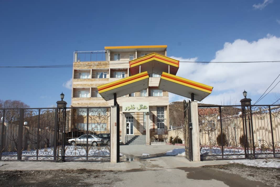 نمای ظاهری هتل فلور 