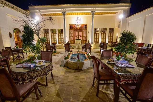 نمای ظاهری TraditionalHouse هزار و یک شب چهار باغ 