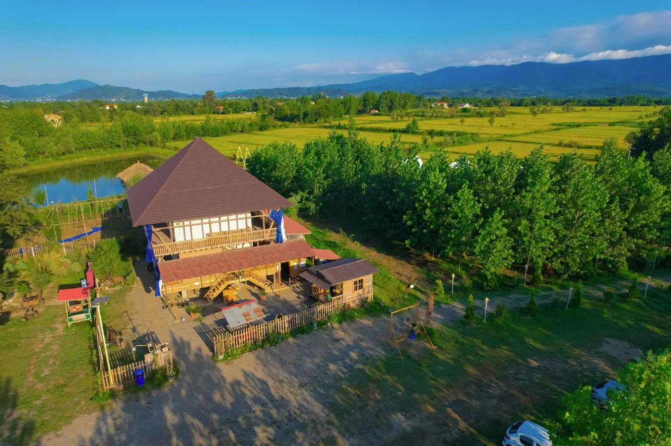 نمای ظاهری اکولوژ باغ ریحان 