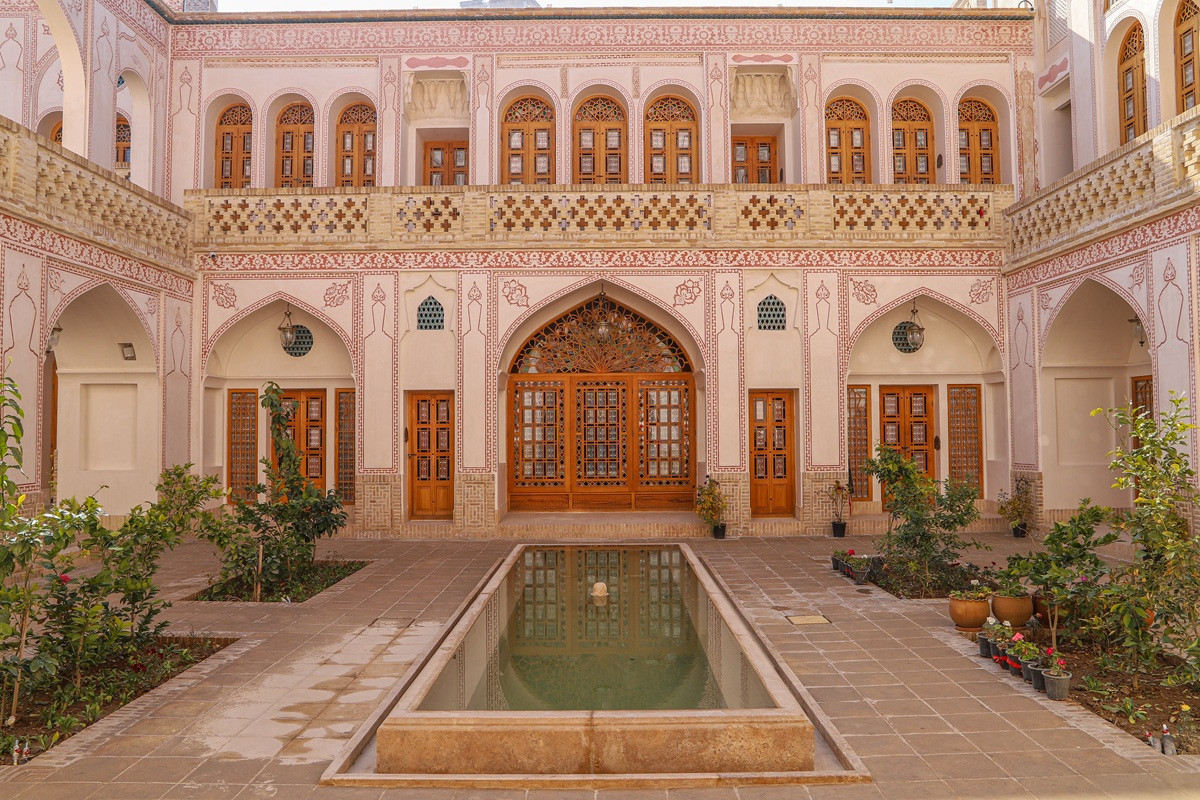 نمای ظاهری TraditionalHouse عمارت آقاحسینی 