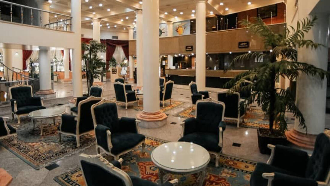 نمای ظاهری هتل آفریقا