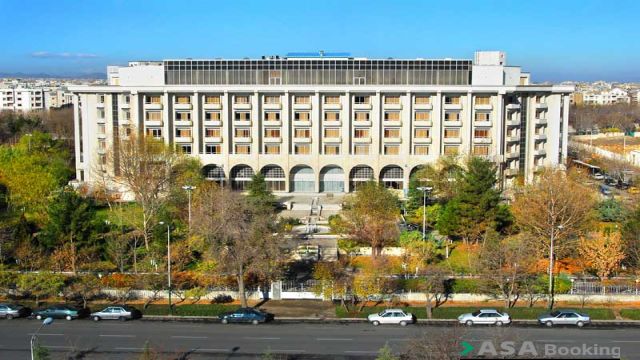 نمای ظاهری هتل بین المللی هما 2