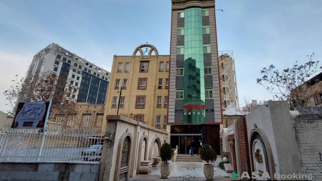 نمای ظاهری هتل طوبی