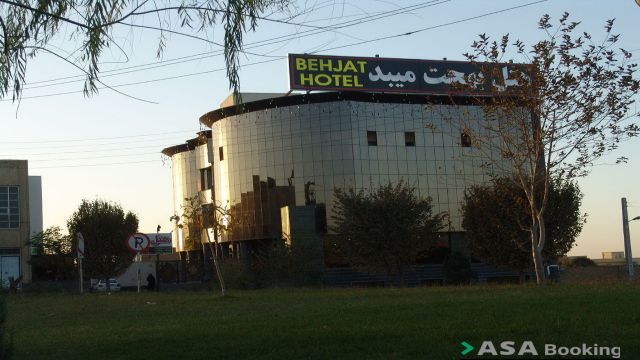 نمای ظاهری هتل بهجت