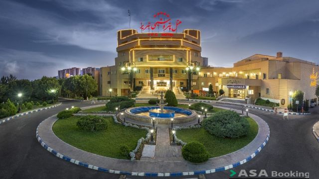 نمای ظاهری هتل پتروشیمی