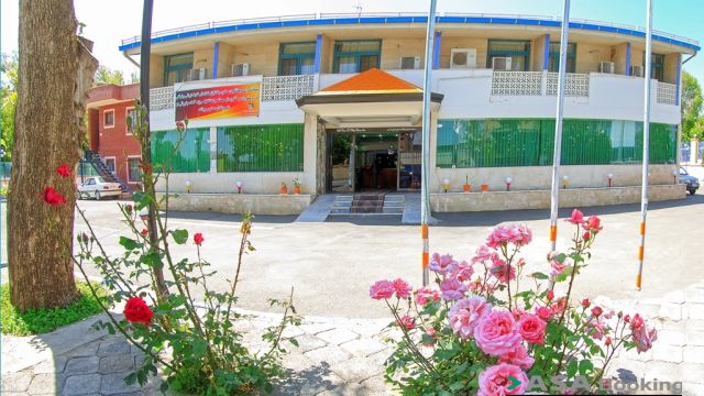 View of Jahangardi Hotel,