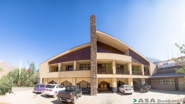 نمای ظاهری هتل جهانگردی شمشک