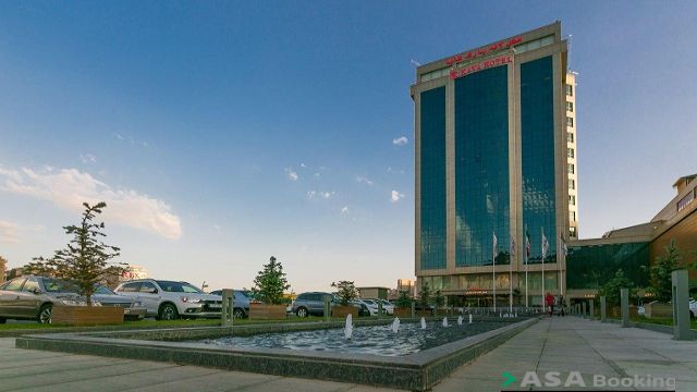نمای ظاهری هتل لاله پارک