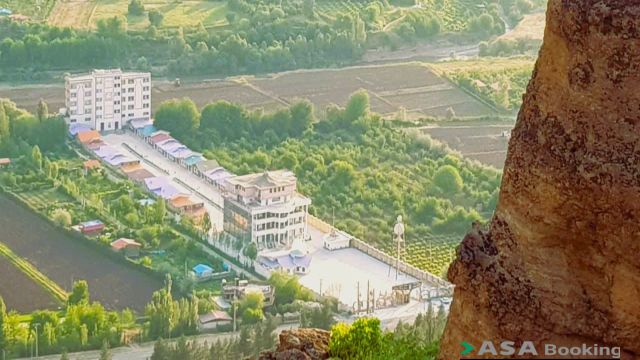 View of Shapoor Khast Hotel,