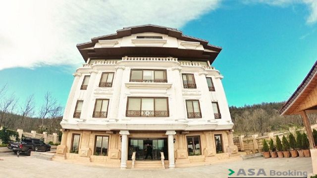 View of Ghasr Omid Hotel,