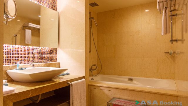 هتل پارسیان آزادی تهران سرویس بهداشتی 2