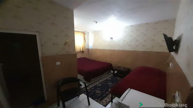 مهمانسرا شفق تهران اتاق سه تخته 1