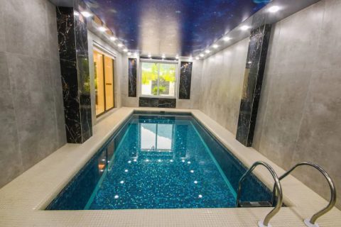 استخردار آبگرم عمارت جنگلی پارادایس