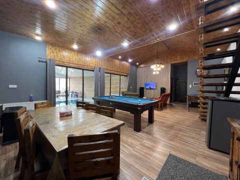 استخردار آبگرم لاکچری فین کوروش با بیلیارد