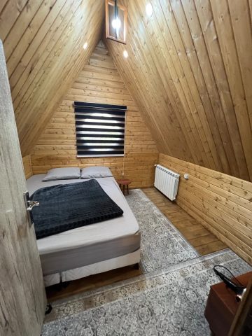 سوئیسی ساحلی زیتون با جکوزی - اتاق خواب