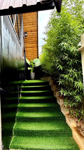 سوئیسی آبان با جکوزی